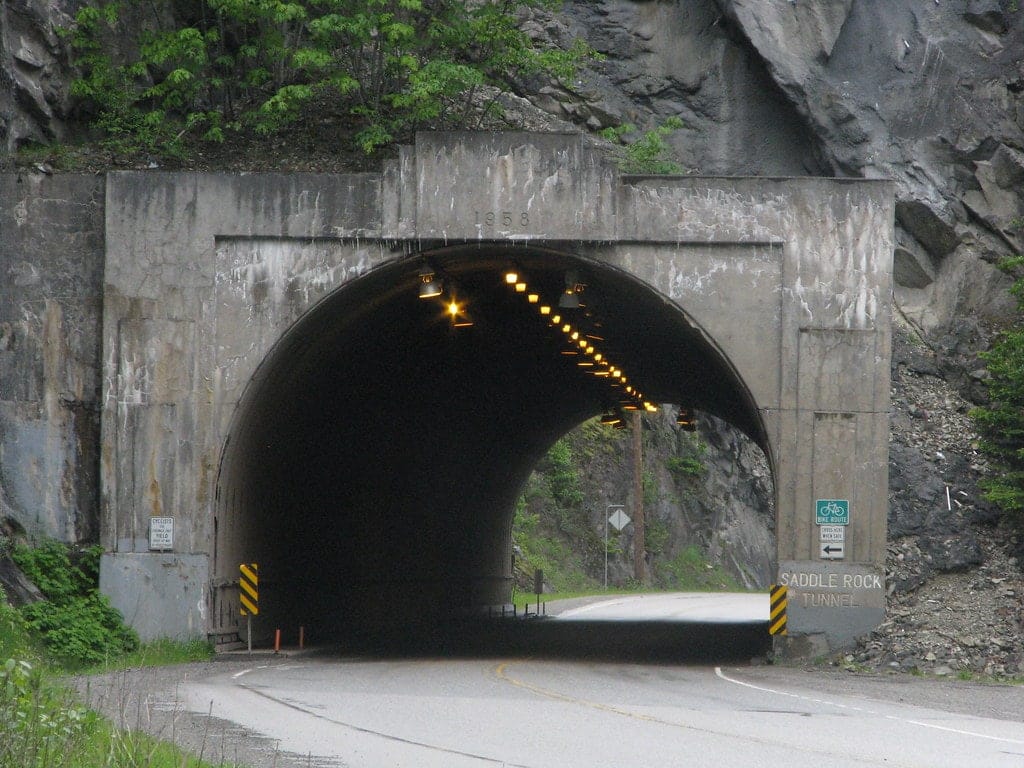 D Shape Tunnel