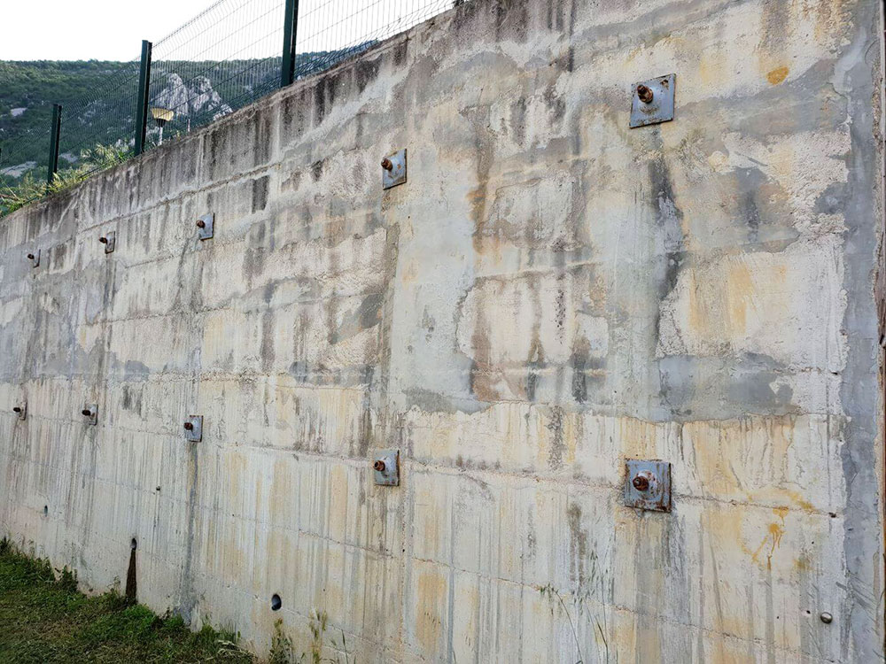 Anchored Retaining Wall
