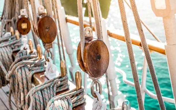 Sails on Sailboat Pulley
